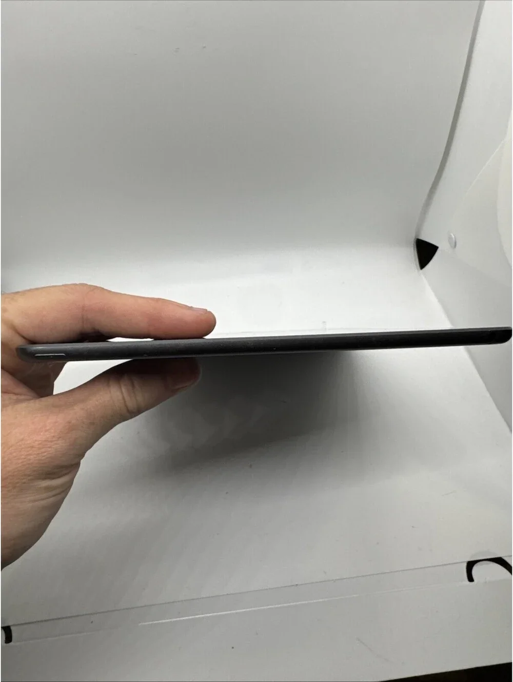 Apple iPad Air (3rd Gen) A2152 64GB - Wi-Fi - Space Gray (READ). For Parts Not W